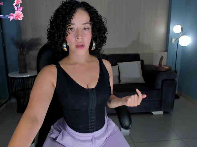 AlessaRomero webcam