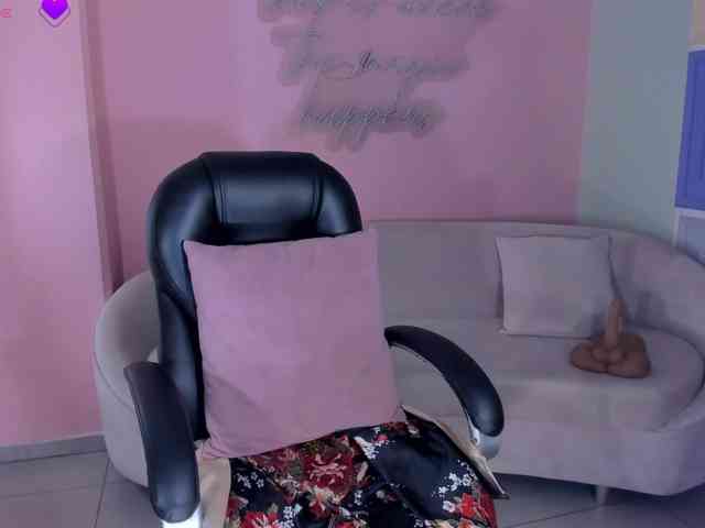 AlessaRomero AlessaRomero