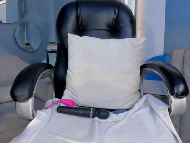 AlessaRomero webcam