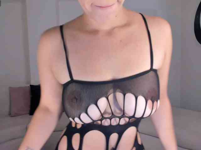 AlessaRomero webcam