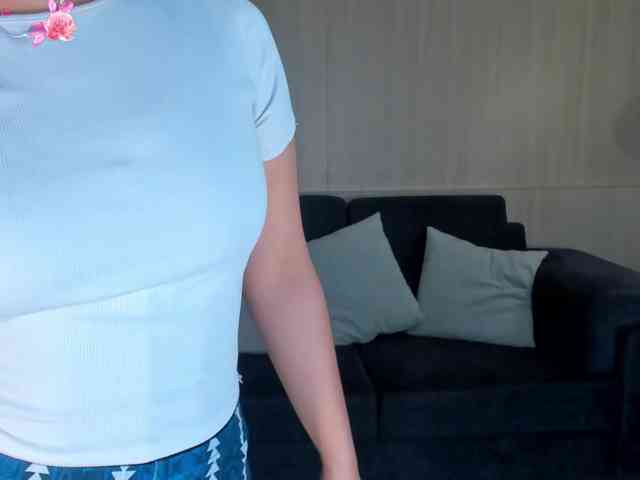AlessaRomero webcam