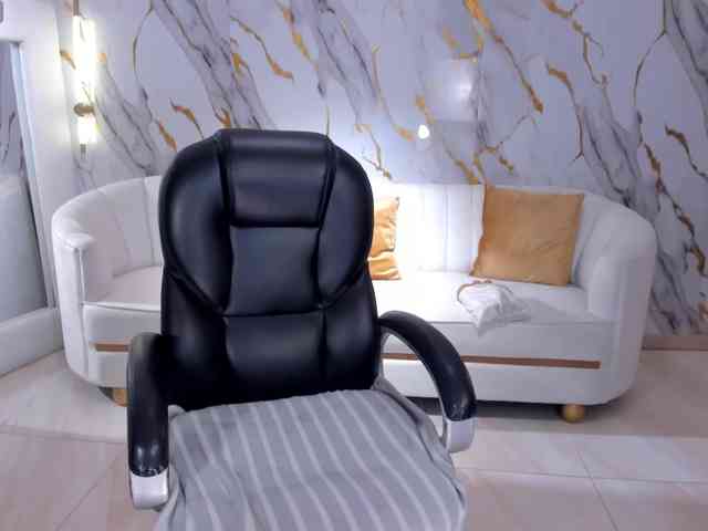 AlessaRomero webcam