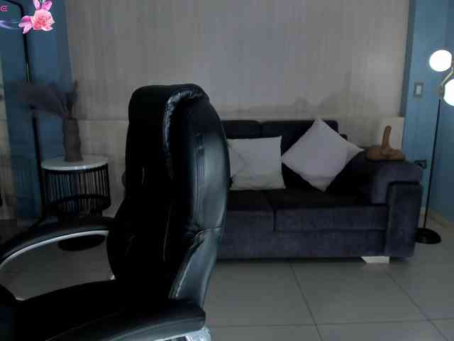 AlessaRomero webcam