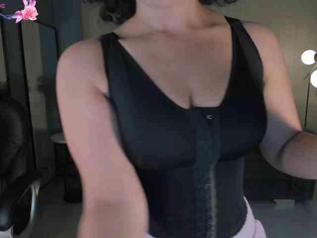 AlessaRomero webcam