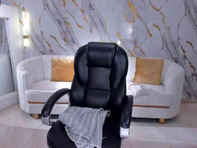 AlessaRomero webcam