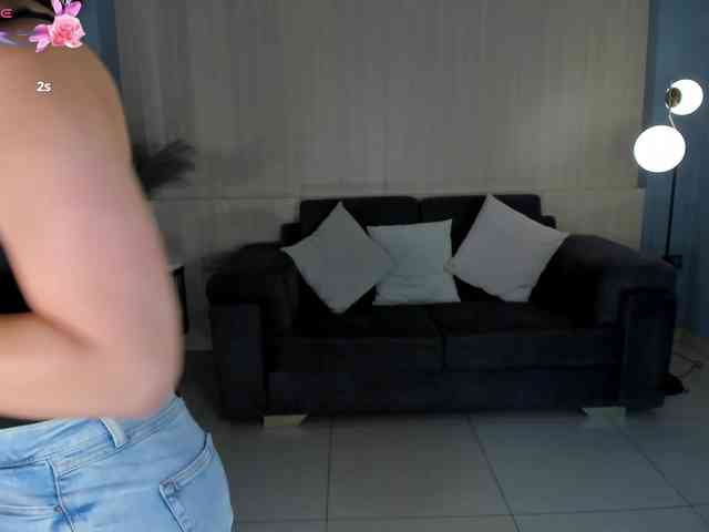 AlessaRomero webcam
