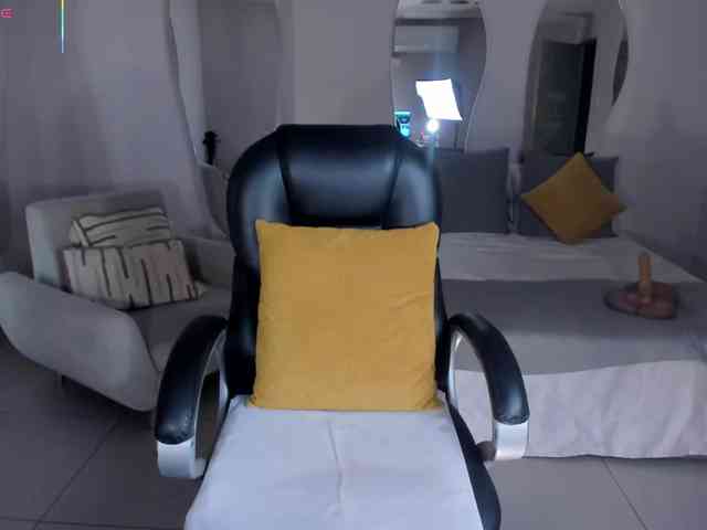 AlessaRomero webcam