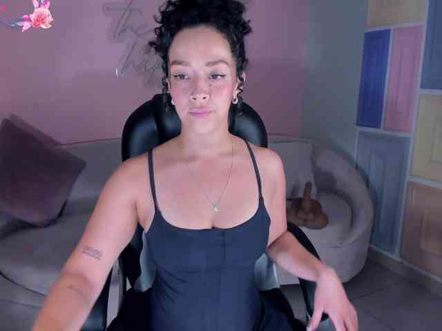 AlessaRomero AlessaRomero