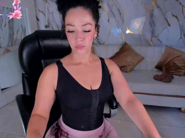AlessaRomero webcam