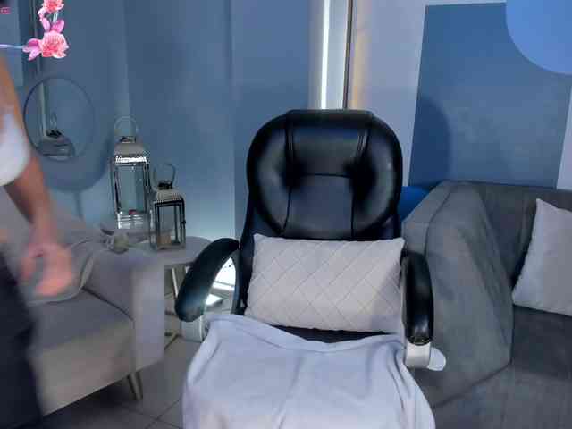 AlessaRomero webcam