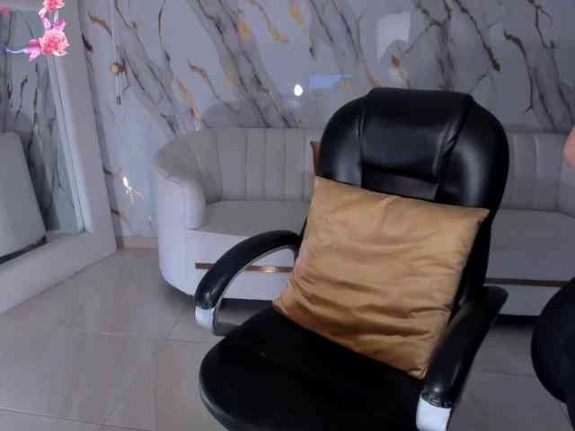 AlessaRomero webcam