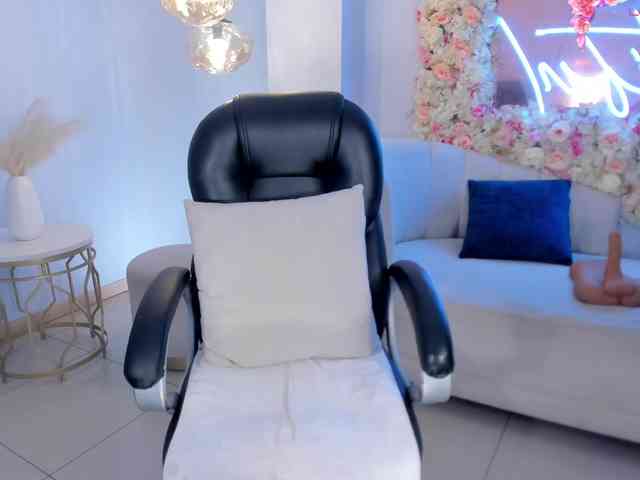 AlessaRomero webcam
