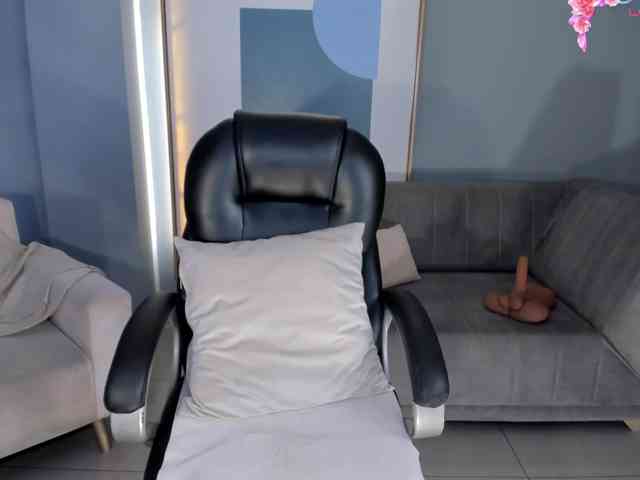 AlessaRomero webcam