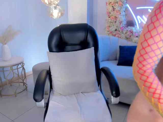 AlessaRomero webcam
