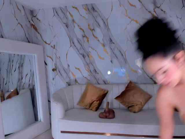 AlessaRomero webcam
