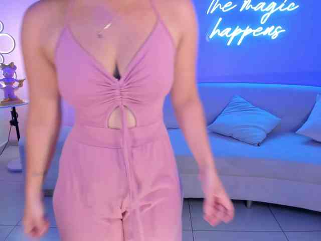 AlessaRomero webcam