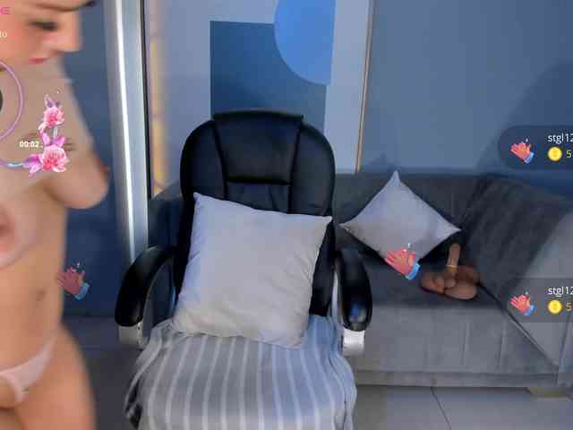 AlessaRomero webcam