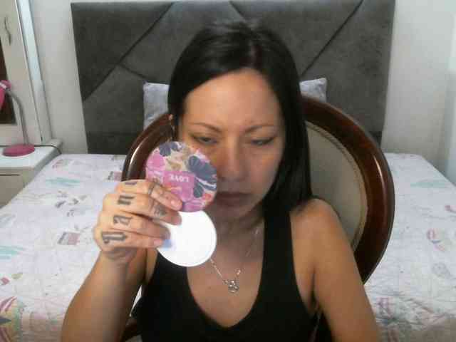TaylorMegan webcam