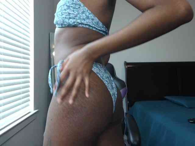 KrystalMilani webcam