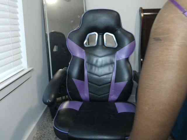 KrystalMilani webcam