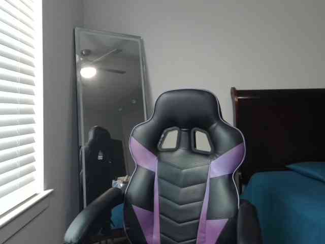 KrystalMilani webcam