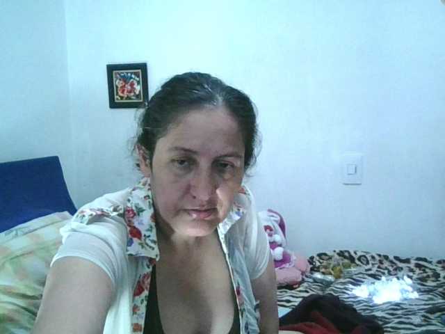 le modèle Ximenajimenez est en webcam porno dans un show sur le site bongacams, il possède les tags suivants: Latino/Hispanic,Brunette,Hairy