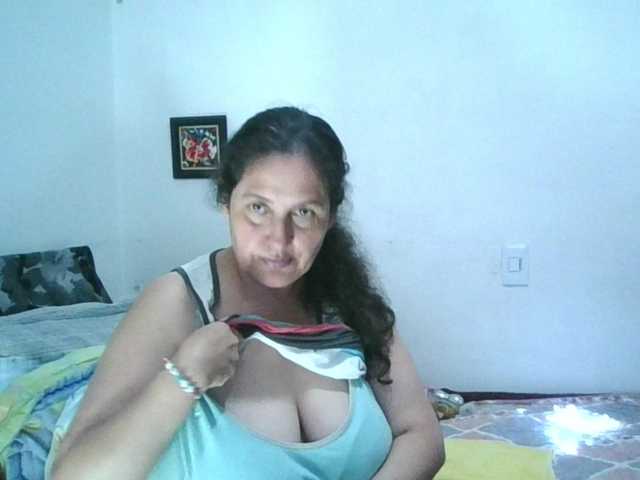 Ximenajimenez's BongaCams show and profile