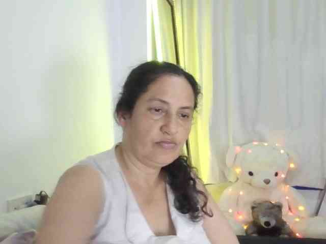 Модель: ximenajimenez