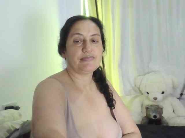 Модель: ximenajimenez