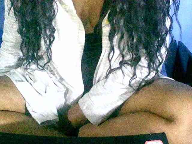 MaelahLove webcam