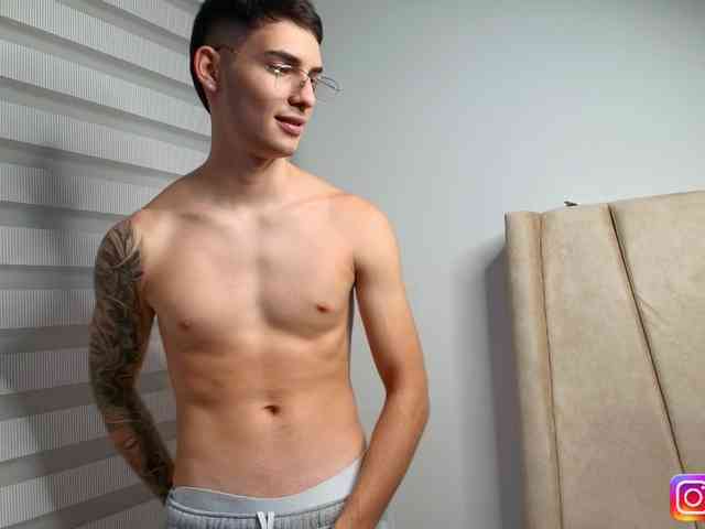 god-drake0 Live Webcam on BongaCams