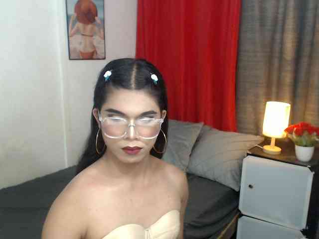 SLIMarriane Live Webcam on BongaCams