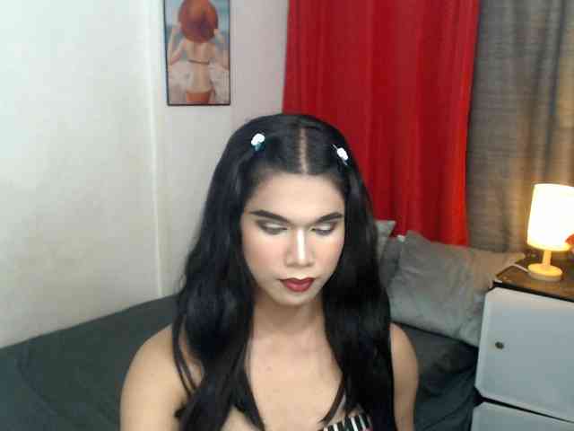 SLIMarriane Live Webcam on BongaCams