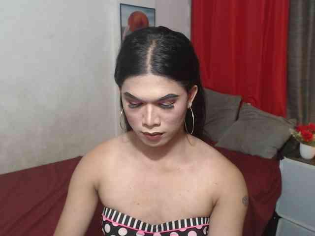 SLIMarriane Live Webcam on BongaCams