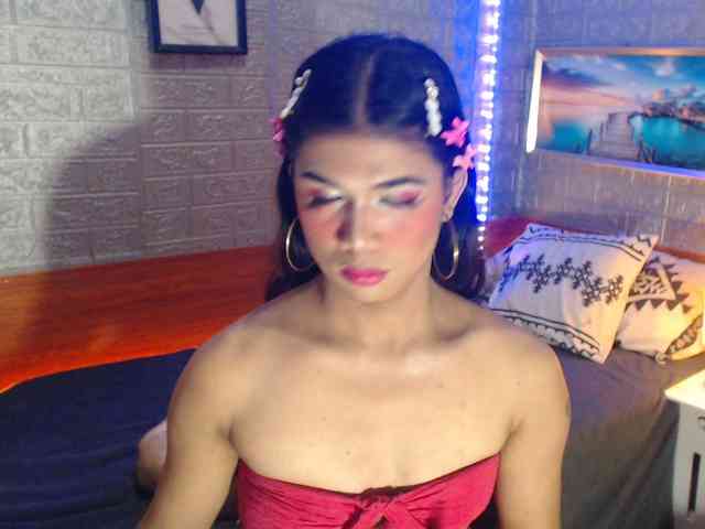 SLIMarriane Live Webcam on BongaCams