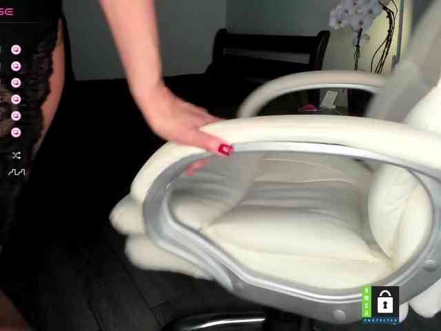 PassionFruittt webcam