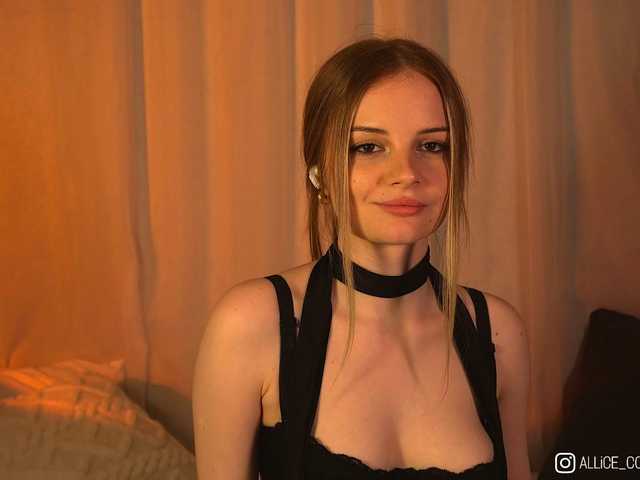 1-Babyfox's BongaCams show and profile
