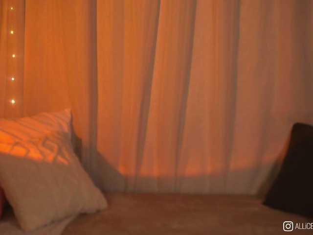 1-Babyfox's BongaCams show and profile