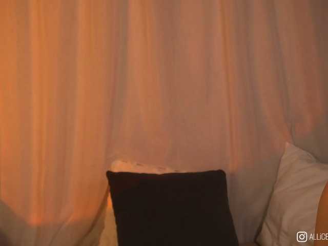 1-Babyfox's BongaCams show and profile