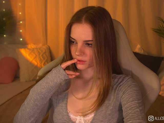 1-Babyfox's BongaCams show and profile