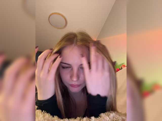 1-Babyfox's BongaCams show and profile