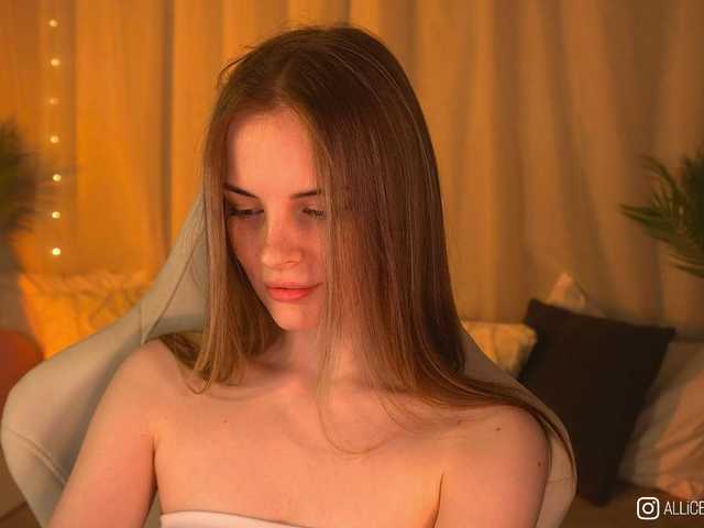 1-Babyfox's BongaCams show and profile