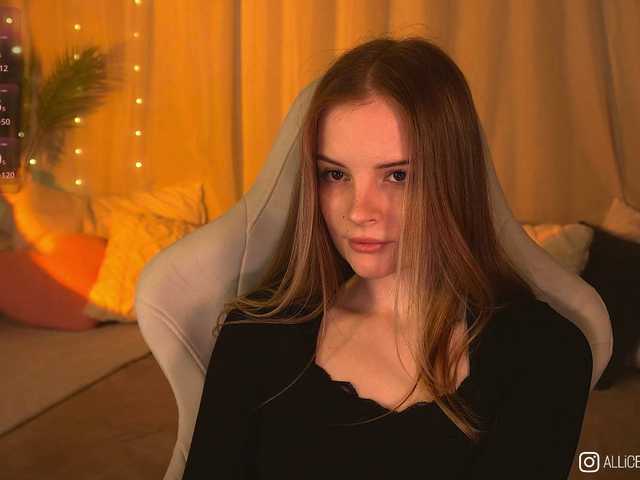 1-Babyfox's BongaCams show and profile