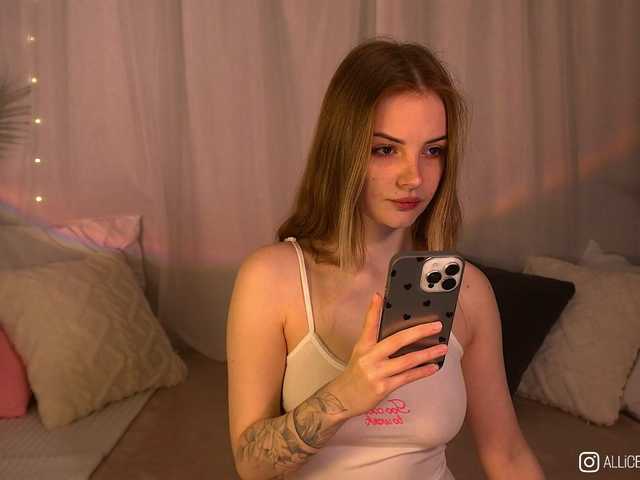 1-Babyfox's BongaCams show and profile