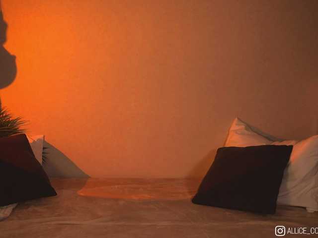 1-Babyfox's BongaCams show and profile