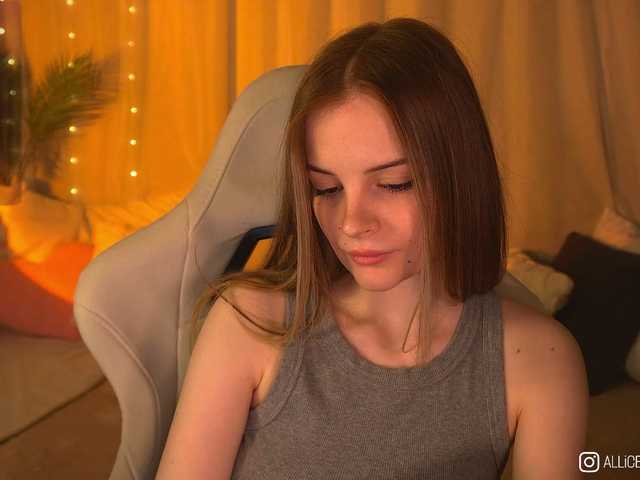 1-Babyfox's BongaCams show and profile