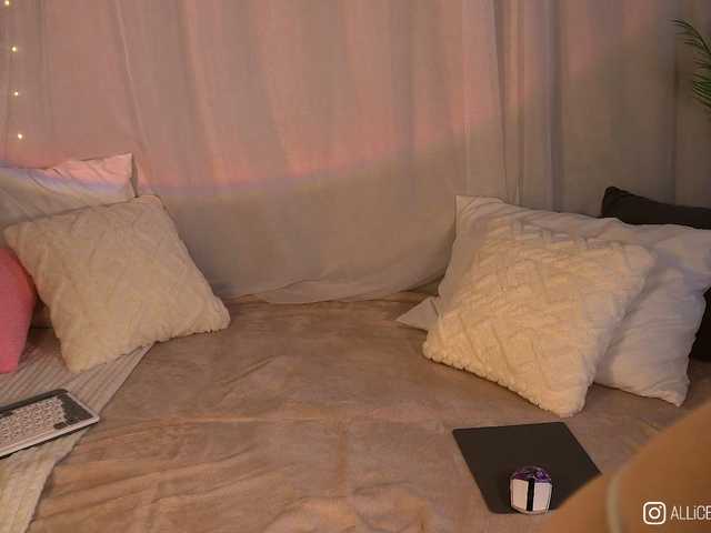 1-Babyfox's BongaCams profile