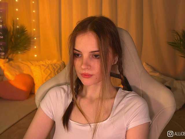 1-Babyfox's BongaCams show and profile