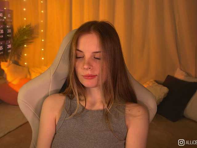 1-Babyfox's BongaCams show and profile