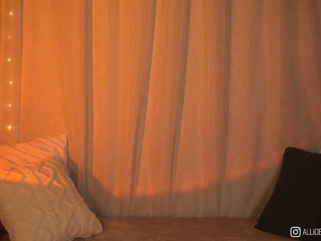 1-Babyfox's BongaCams show and profile